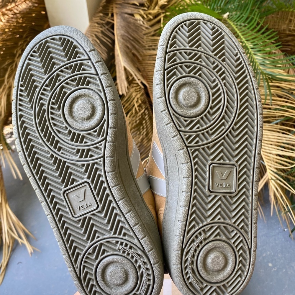 VEJA *NWT* Women’s Roraima Suede Desert Oxford Grey Khaki High Top Sneakers Sz 6 - Picture 12 of 16